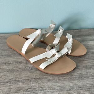 Kelly & Katie White Bow Sandals